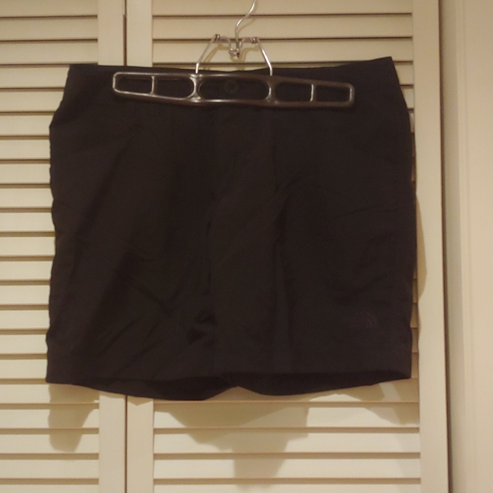 North Face black cargo shorts